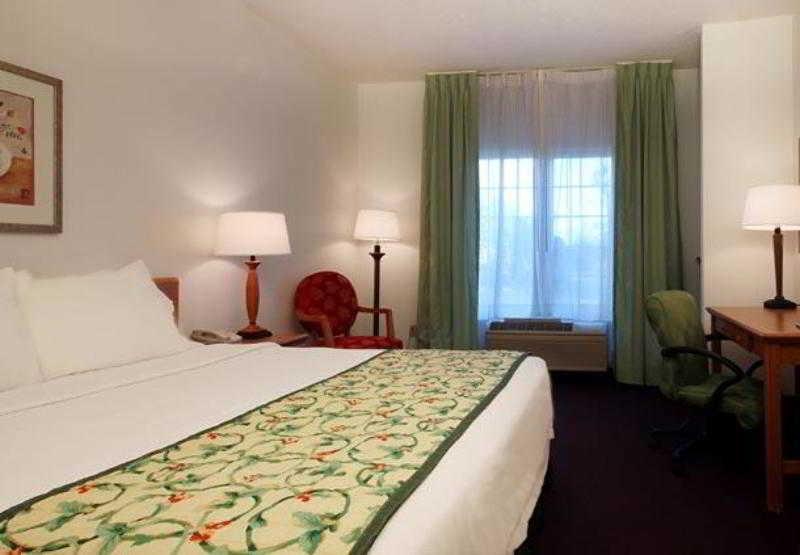 Fairfield Inn And Suites By Marriott Houston Зе-Вудлендс Номер фото